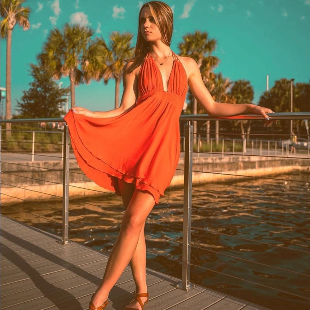 F21 Spin out sundress, worn once
Size S